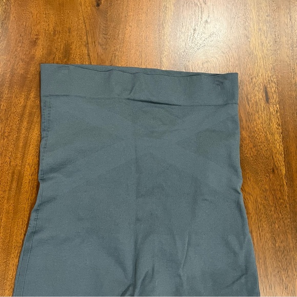 Blanqi Maternity Belly Support Crop Leggings Size Small - Picture 5 of 7